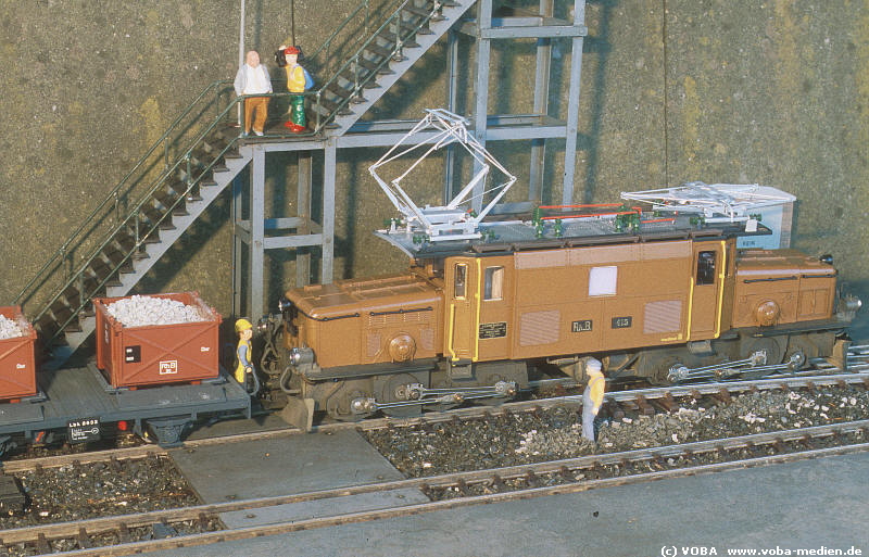 VB-X-415-Wupperfelsen-vor-Wand-800-515