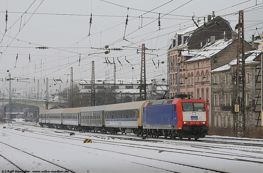 Z-EB-BW-E-185-CL-003-Oberbarmen-Schnee-HAEND-898-590